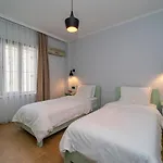 Endemik Hostel - Female Only