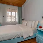 Endemik Hostel - Female Only