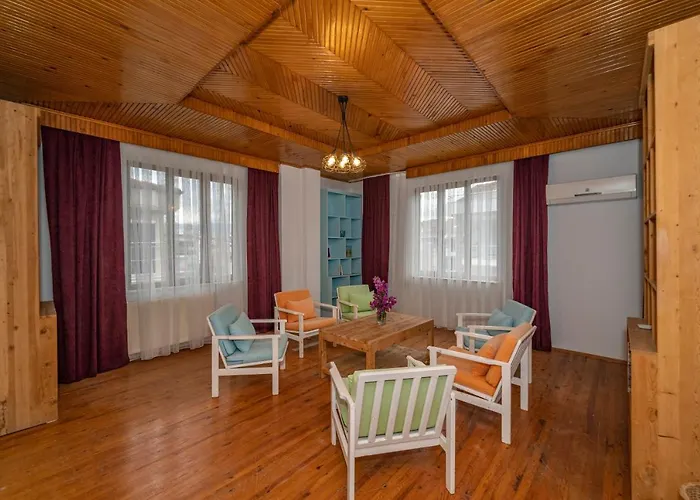 Endemik Hostel - Female Only